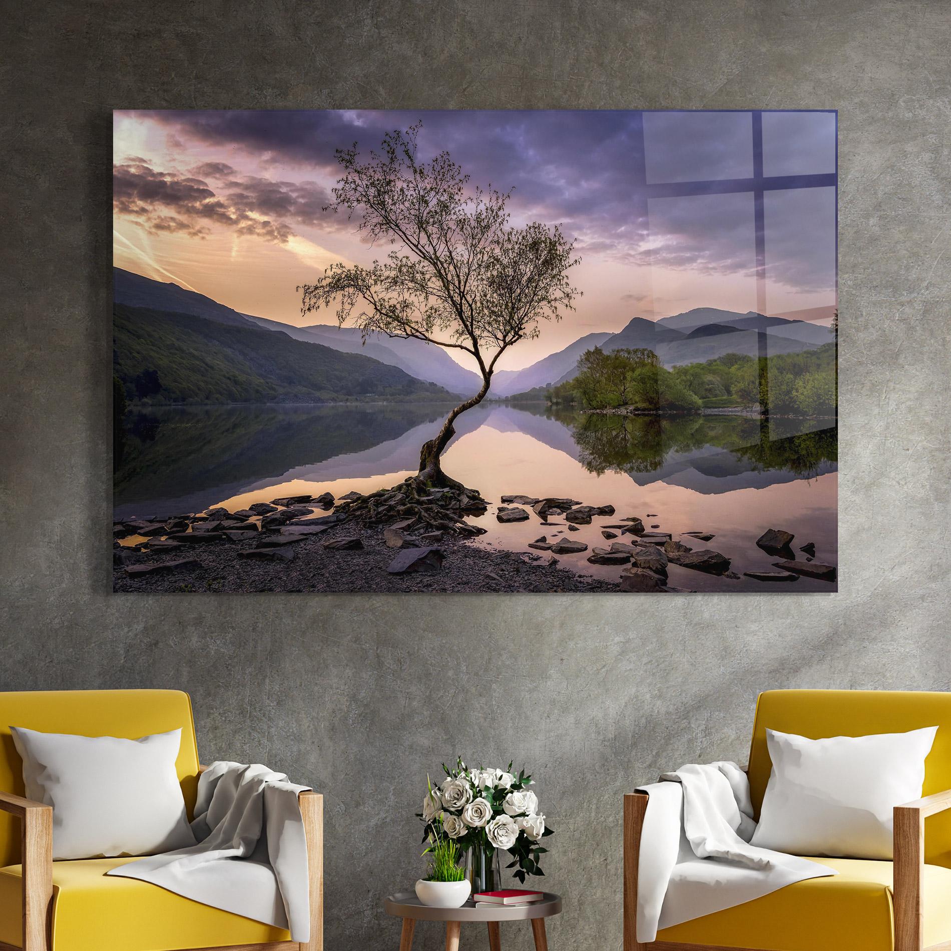 Стъклена картина Lone Tree mockup 4