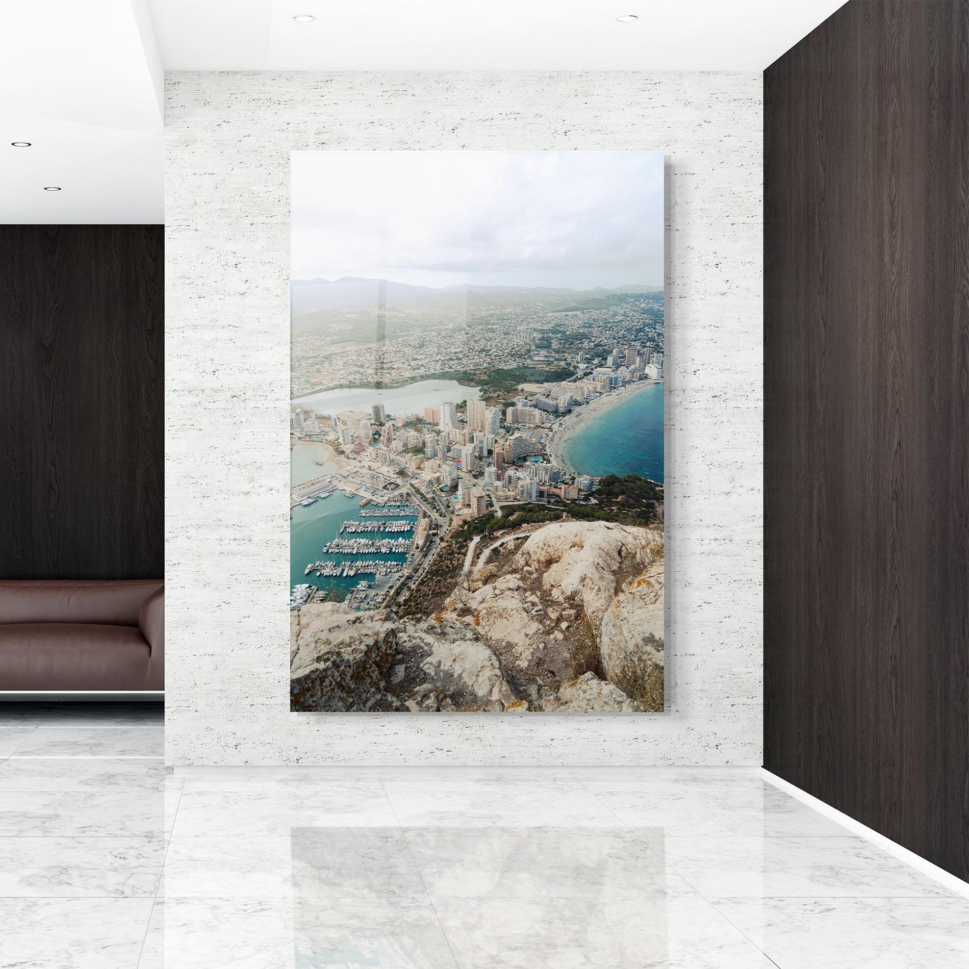Стъклена картина Coast City mockup 9