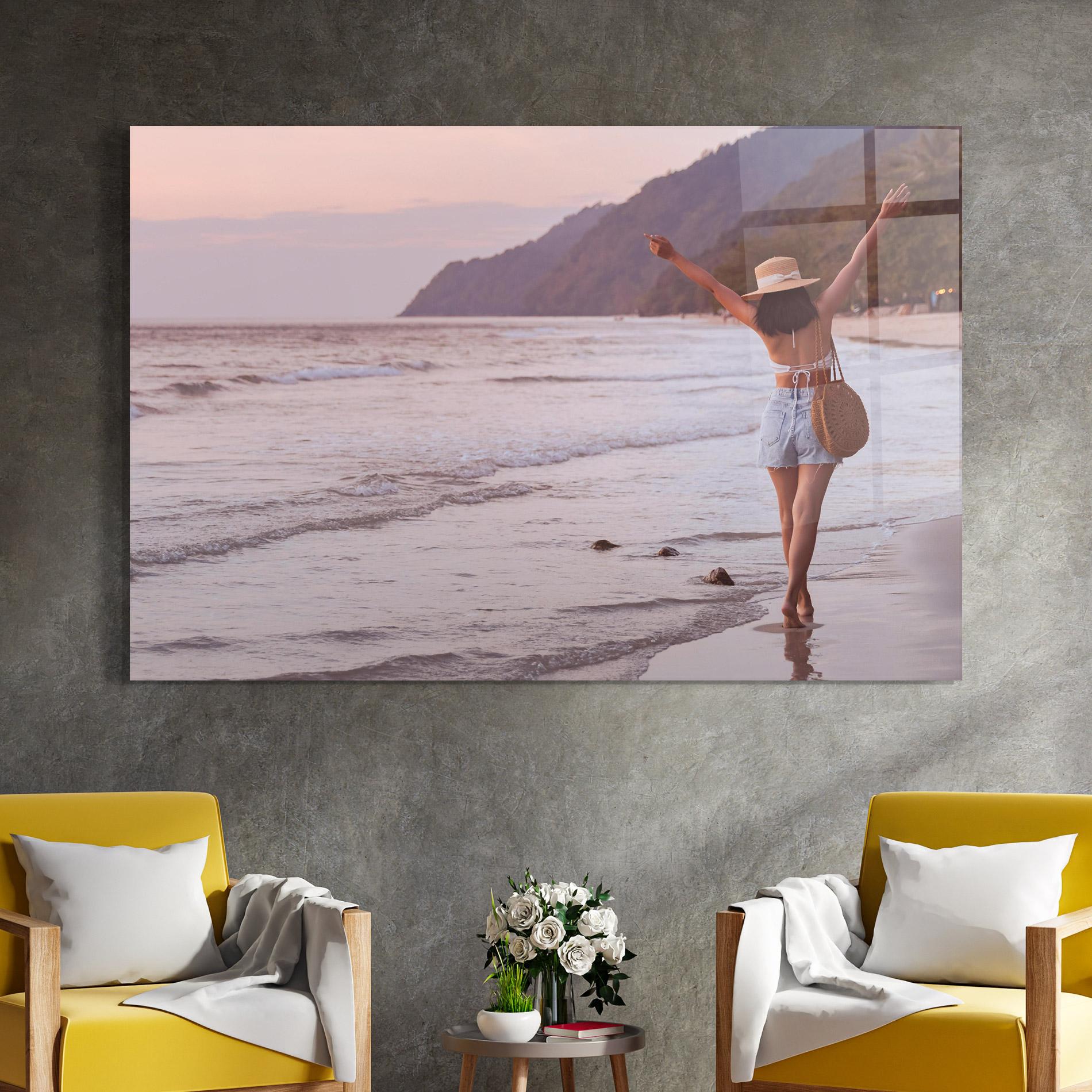 Стъклена картина Beach Traveler mockup 4