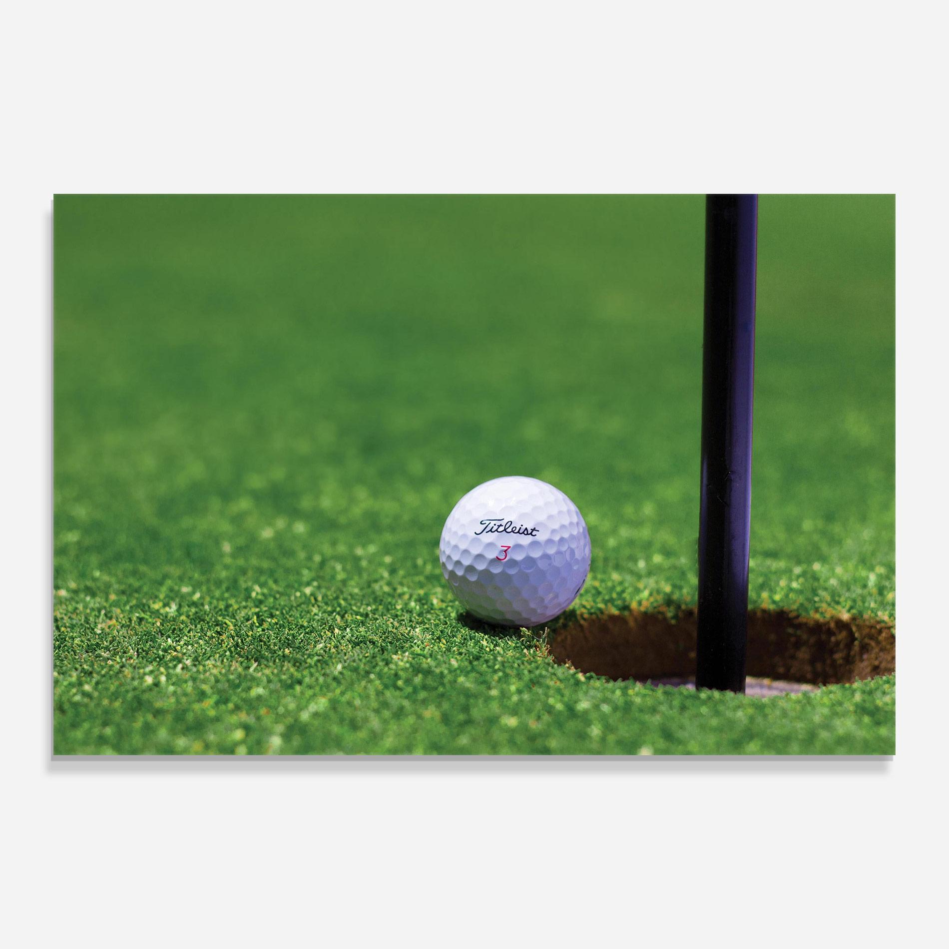Стъклена картина Close To Ball Golf Ball mockup 0