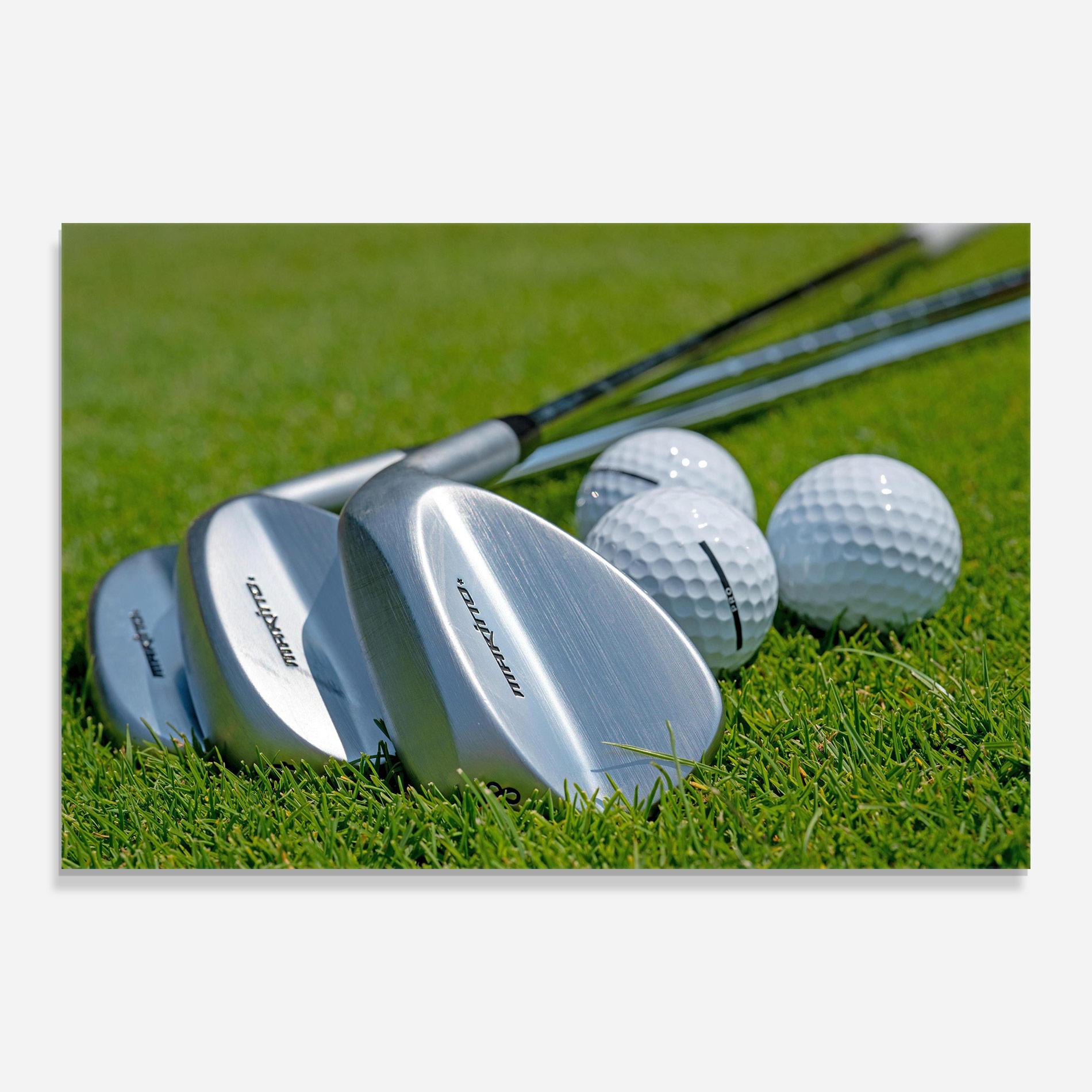 Стъклена картина Golf Club On Grass mockup 0